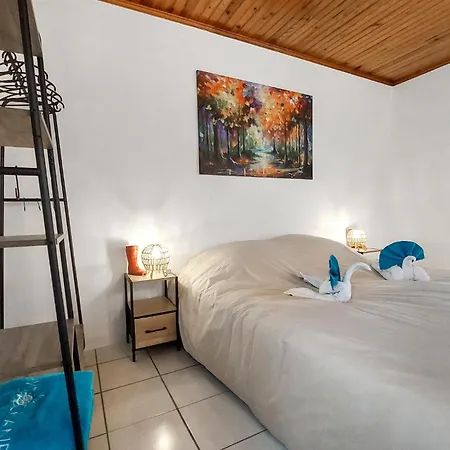 1 Bedroom Amazing Home In Saint-Martial-De-Nabir *